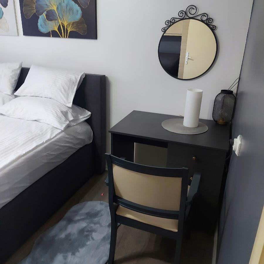 Apartman Pozoriste Penthaus بانيا لوكا المظهر الخارجي الصورة