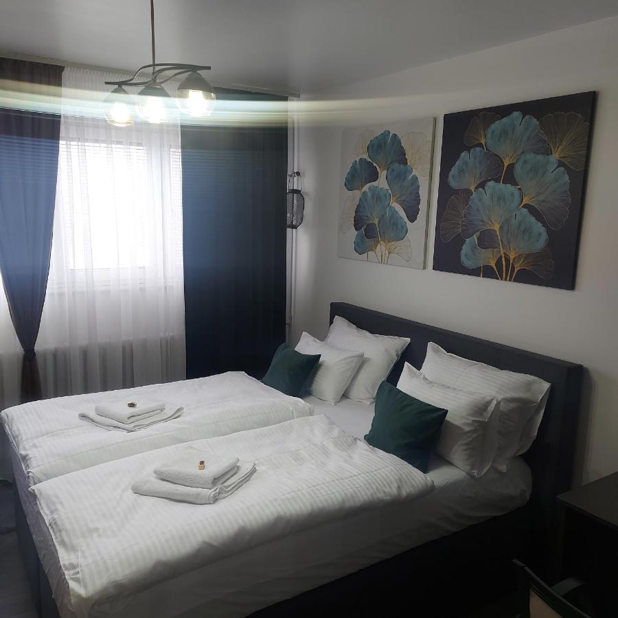 Apartman Pozoriste Penthaus بانيا لوكا المظهر الخارجي الصورة