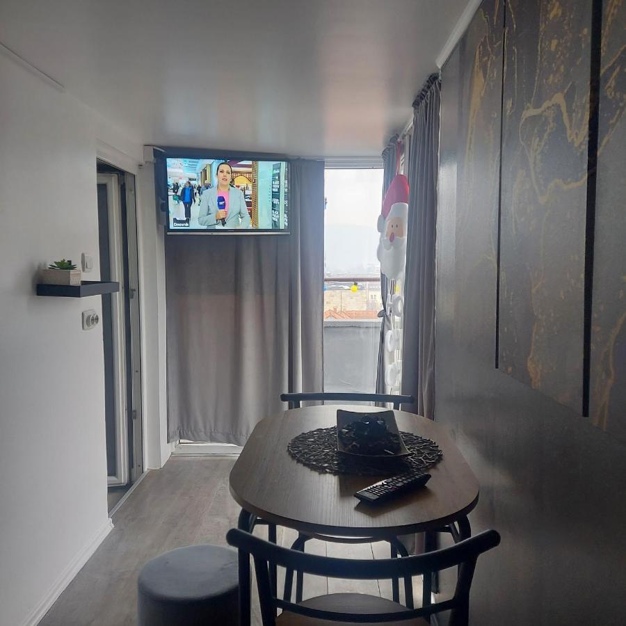 Apartman Pozoriste Penthaus بانيا لوكا المظهر الخارجي الصورة