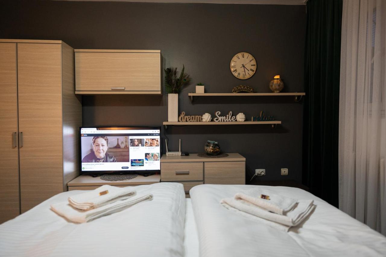 Apartman Pozoriste Penthaus بانيا لوكا المظهر الخارجي الصورة