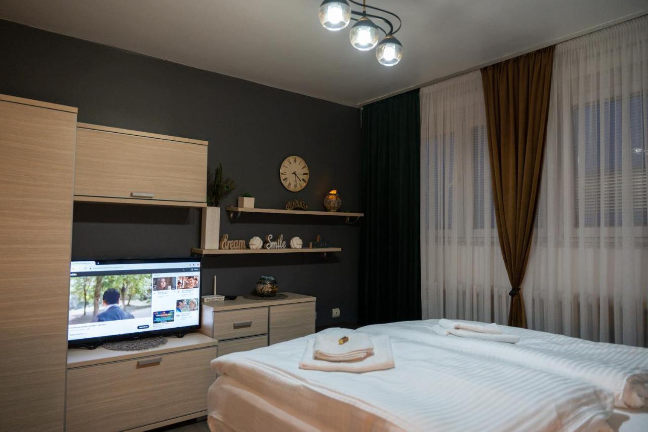 Apartman Pozoriste Penthaus بانيا لوكا المظهر الخارجي الصورة